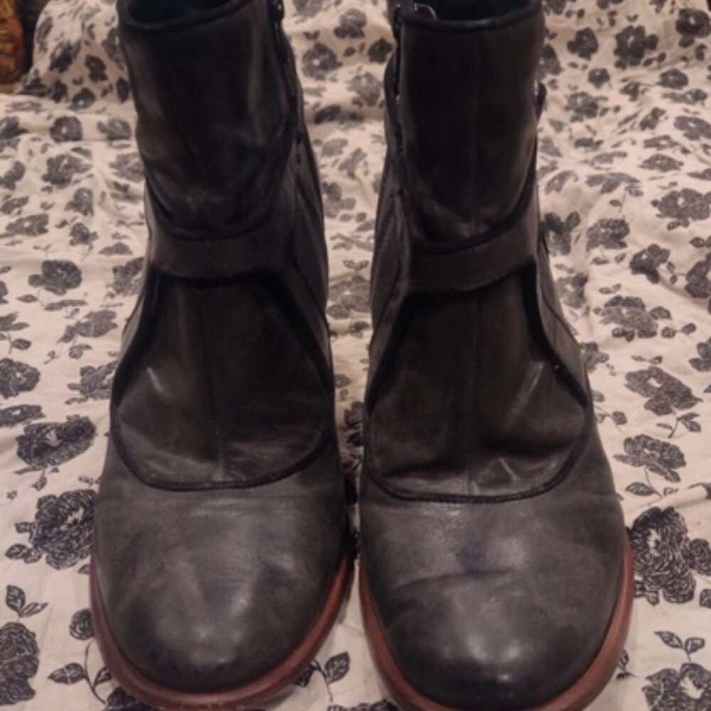 Poetic License Black Women's Unique Boots Booties Leather 9.5 B - Picture 7 of 8